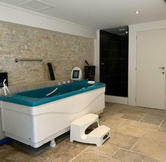 펜션 Vue Sur Gindou Gîte