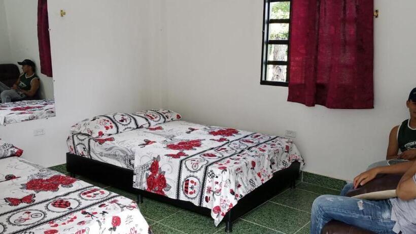 פנסיון Yamboró