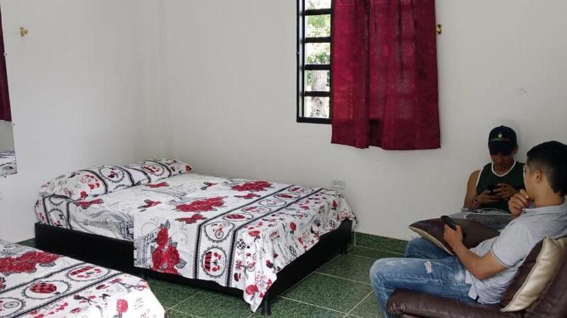 پانسیون Yamboró