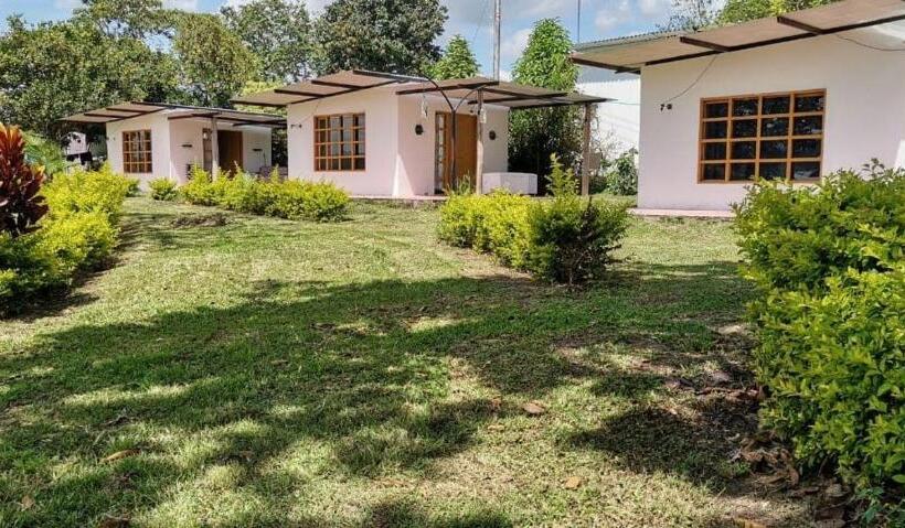 پانسیون Yamboró