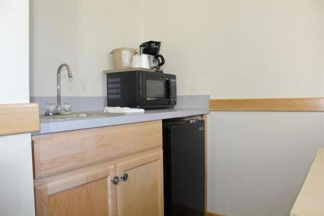 Мотель Pony Island Inn