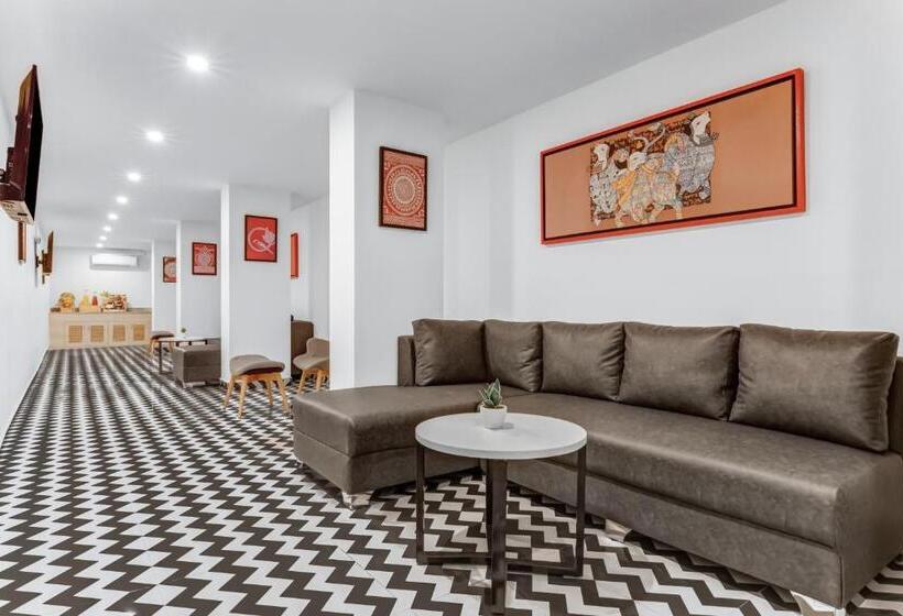 Red Fox By Lemon Tree Hotels, Neelkanth