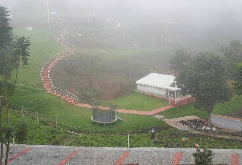 渡假胜地  Chow Chow Valley   Hostel