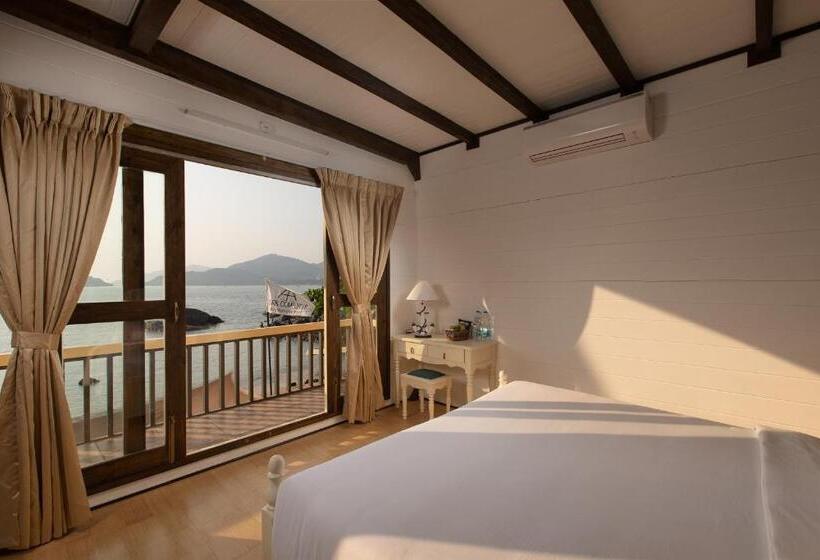 Resort The Ark Comforts