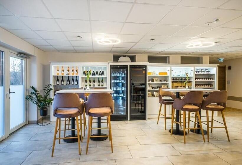 צימר Kistucsok Food & Room