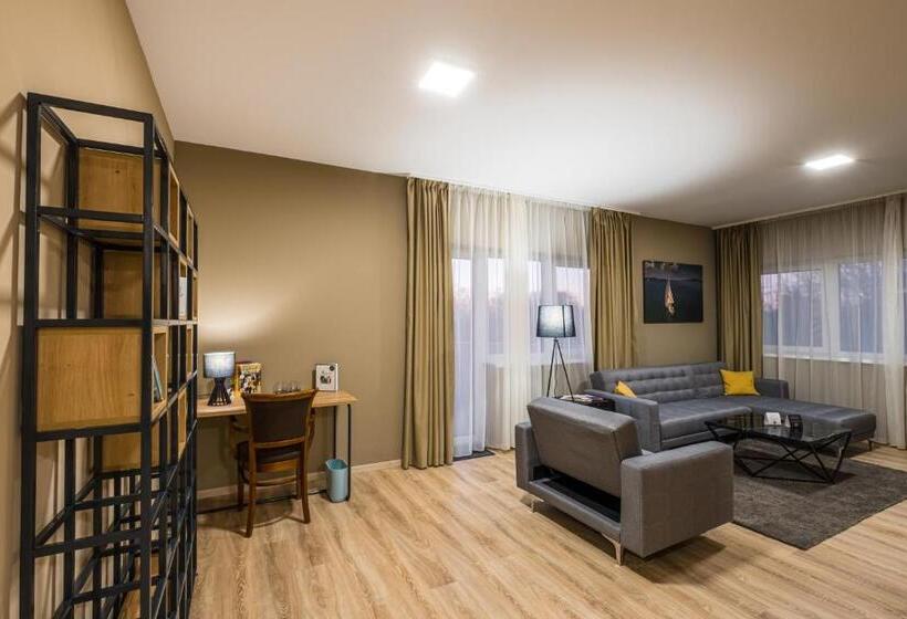 צימר Kistucsok Food & Room