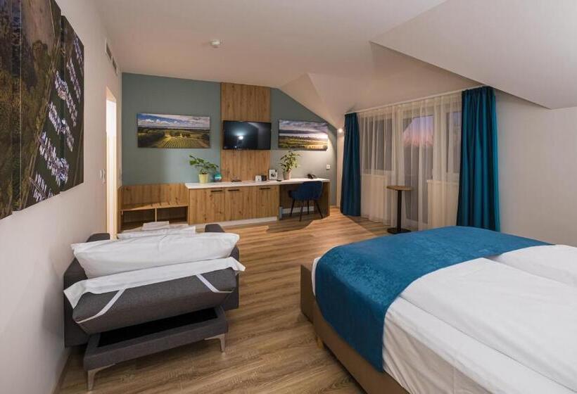 צימר Kistucsok Food & Room