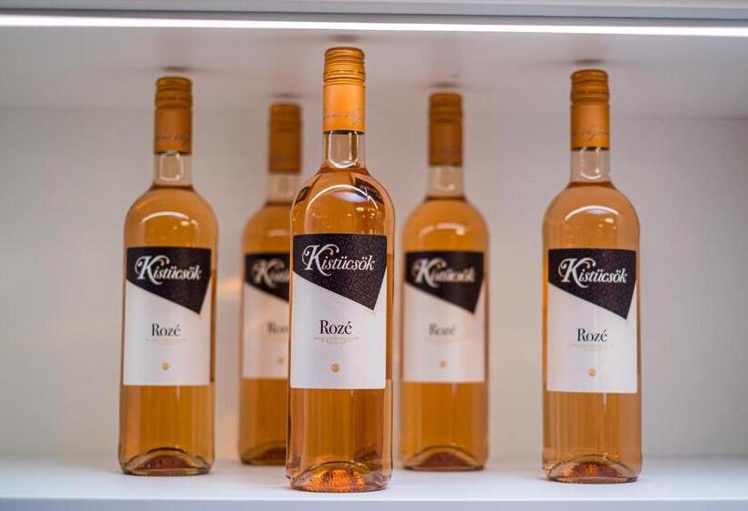 צימר Kistucsok Food & Room