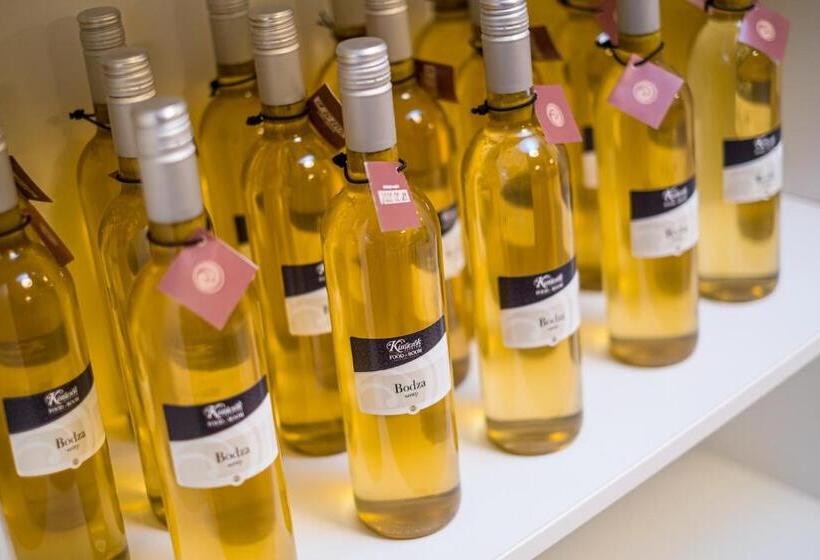 צימר Kistucsok Food & Room