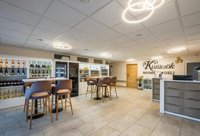 צימר Kistucsok Food & Room