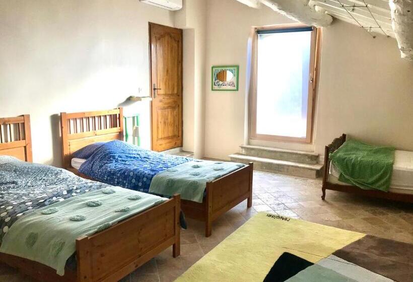 צימר La Bergerie Des Amandiers Chambres Et Table D Hôtes