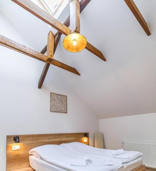 ベッドアンドブレックファースト Magtár Villa