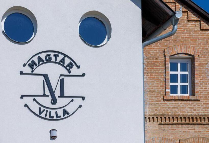 צימר Magtár Villa