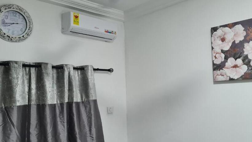 تختخواب و صبحانه Nesta Barron  Home Away From Home