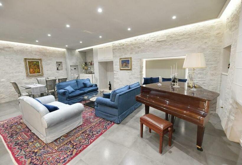 تختخواب و صبحانه Palazzo Degli Stemmi