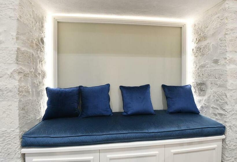 تختخواب و صبحانه Palazzo Degli Stemmi