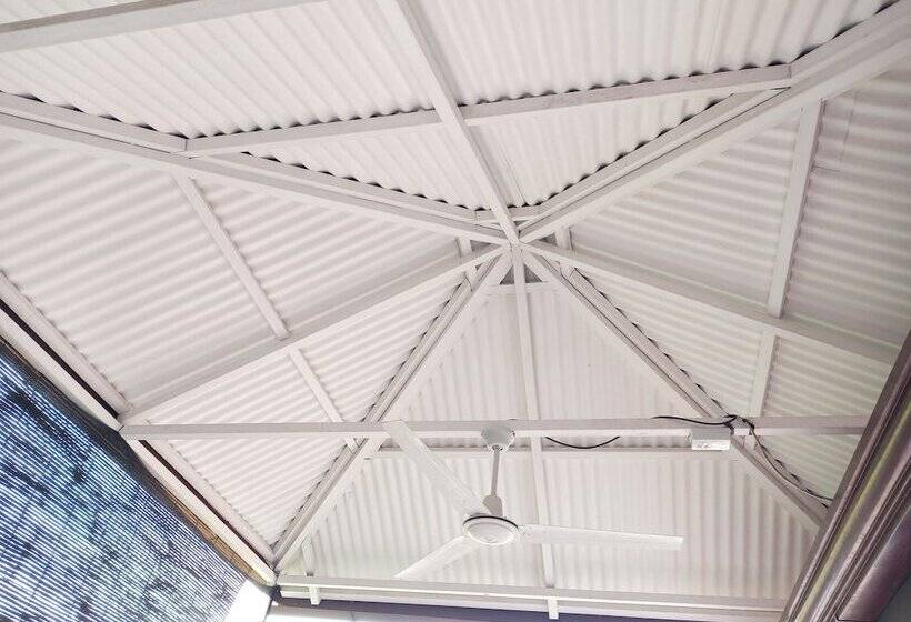 ベッドアンドブレックファースト Sunrise House