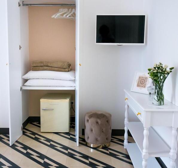 تختخواب و صبحانه Villa Aurelia Suites And Apartments