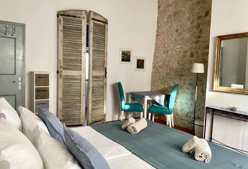 ベッドアンドブレックファースト Villa Velleron