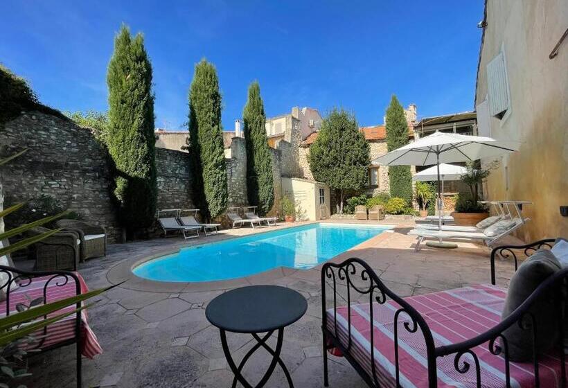 ベッドアンドブレックファースト Villa Velleron