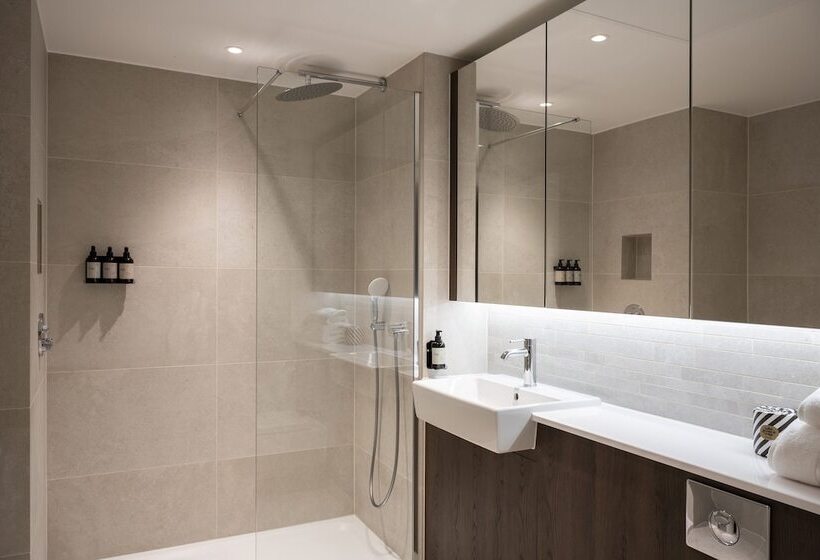 Cove Landmark Pinnacle