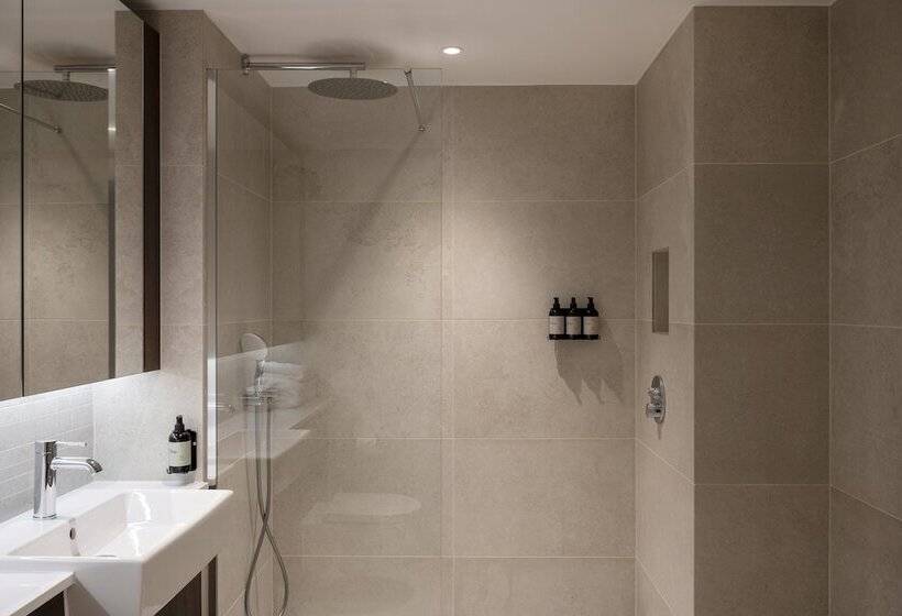 Cove Landmark Pinnacle