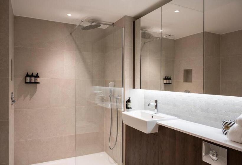 Cove Landmark Pinnacle