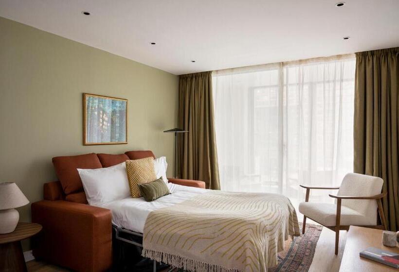 Cove Landmark Pinnacle