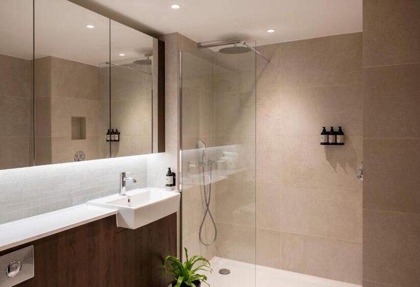 Cove Landmark Pinnacle