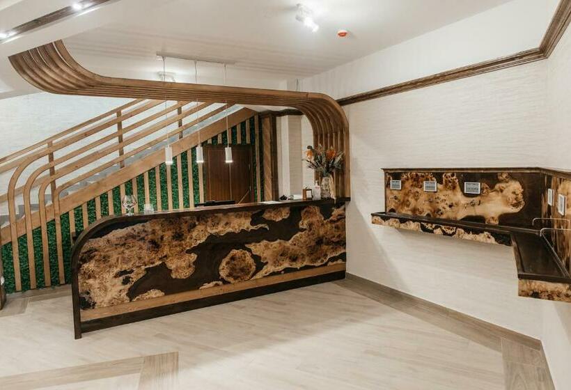 هتل любокрай готельно відпочинковий комплекс