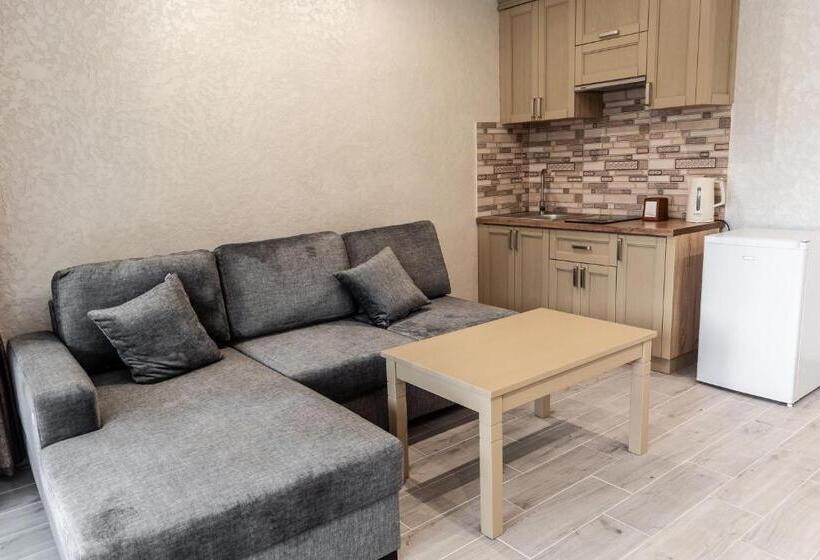 هتل любокрай готельно відпочинковий комплекс