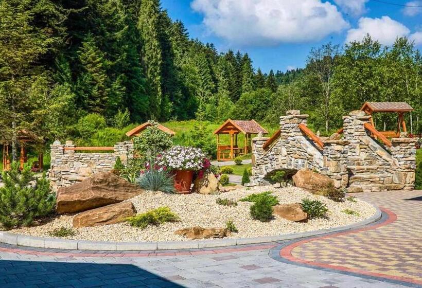 هتل любокрай готельно відпочинковий комплекс