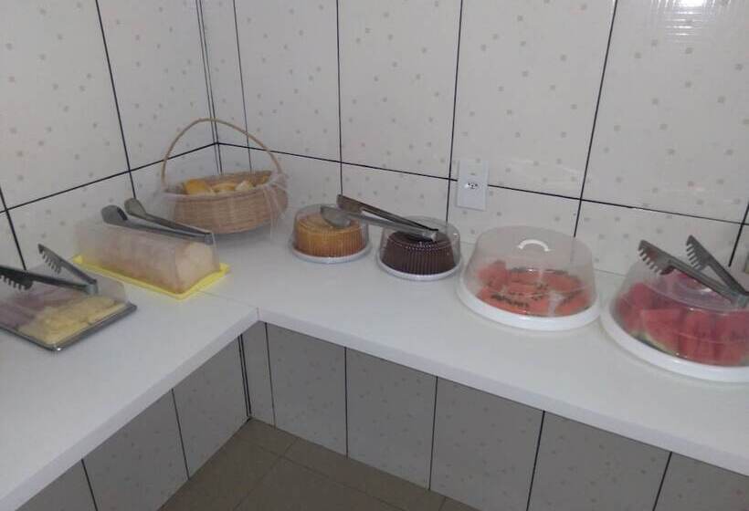 בית מלון כפרי California