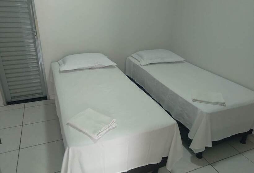 בית מלון כפרי California