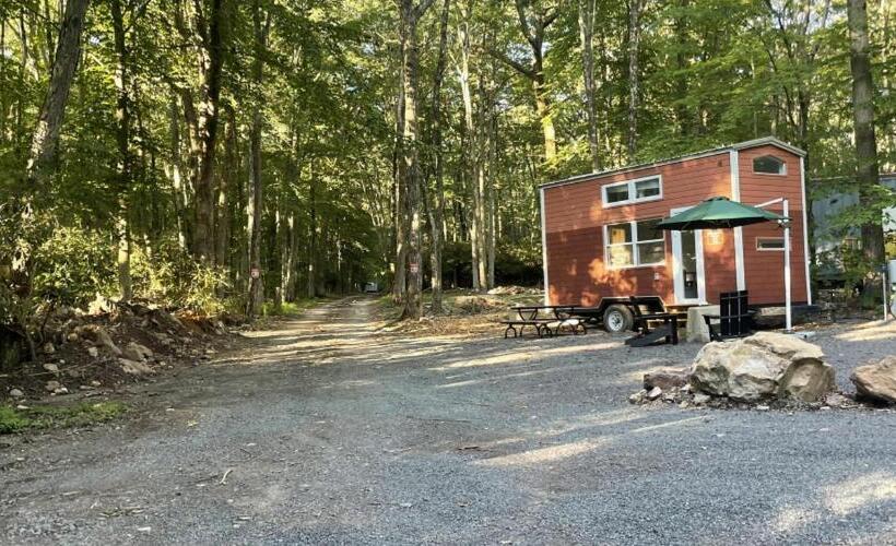 호텔 Camptel Poconos Lodging