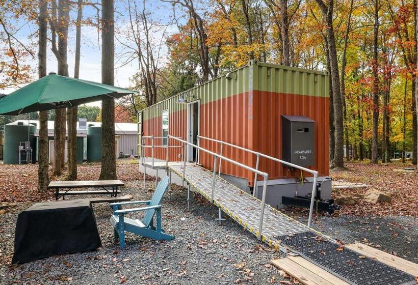 호텔 Camptel Poconos Lodging