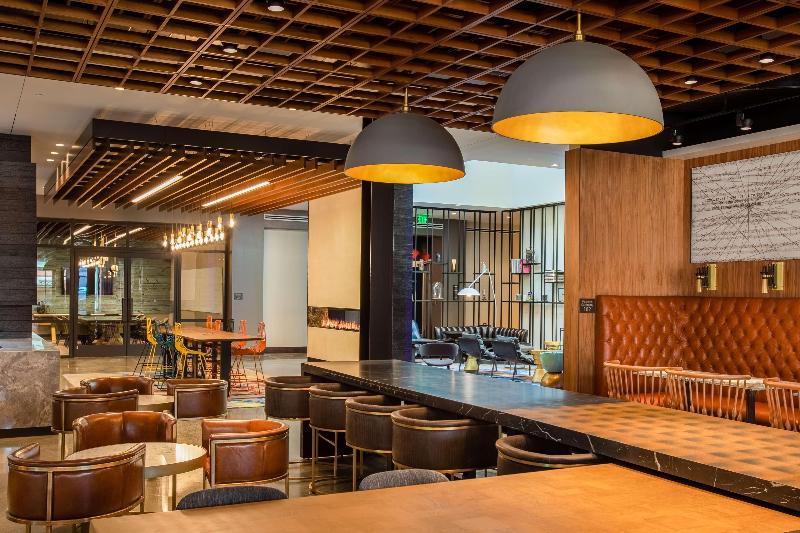 Отель Canopy By Hilton Memphis Downtown