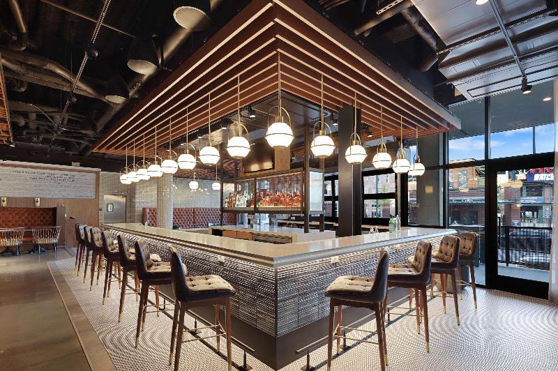 Отель Canopy By Hilton Memphis Downtown