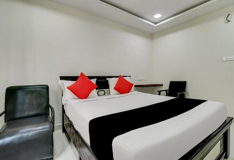 ホテル Capital O Vrisha Inn