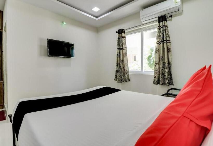 ホテル Capital O Vrisha Inn