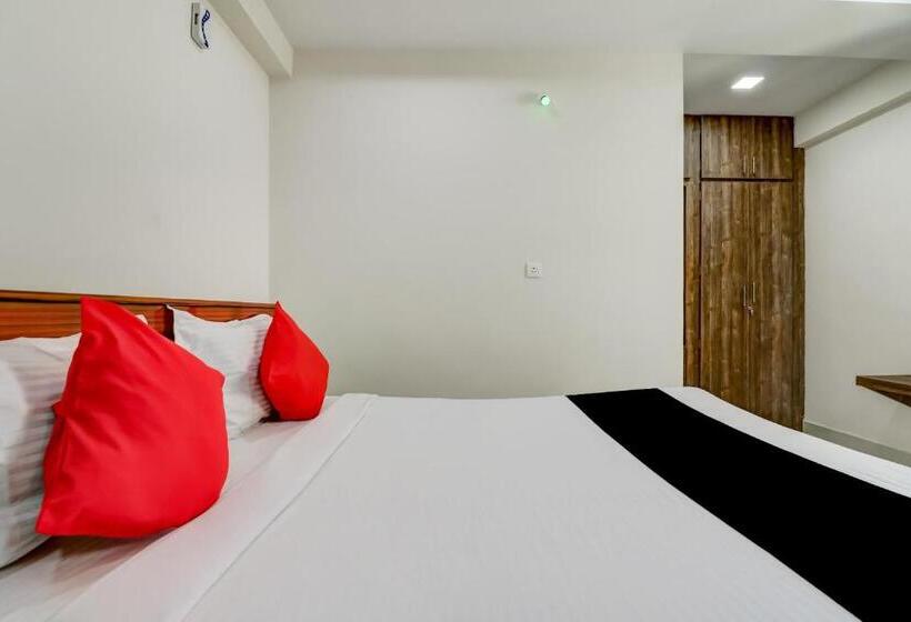 ホテル Capital O Vrisha Inn