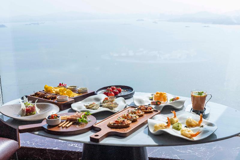 Crowne Plaza Xiamen Jimei Seaview, An Ihg Hotel Free Mini Bar