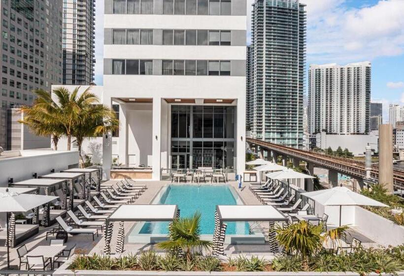 فندق Element Miami Brickell