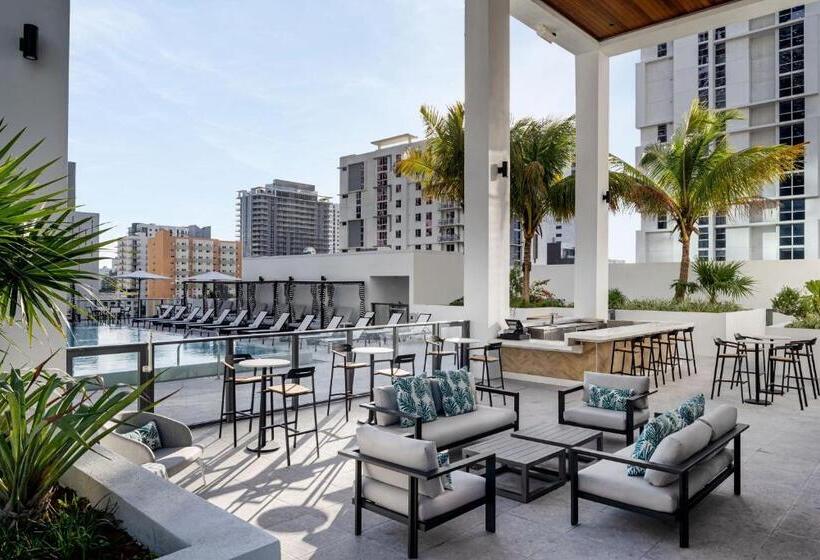فندق Element Miami Brickell