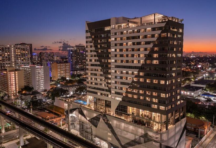 فندق Element Miami Brickell