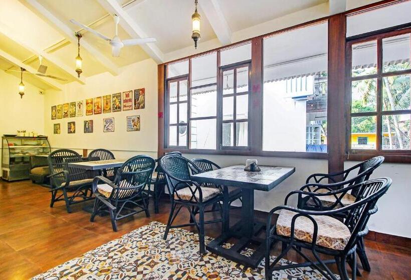 Hotel Fabexpress Golden Nest Deluxe With Pool, Calangute