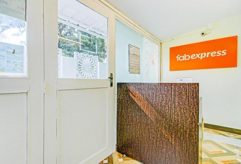 Hotel Fabexpress Golden Nest Deluxe With Pool, Calangute