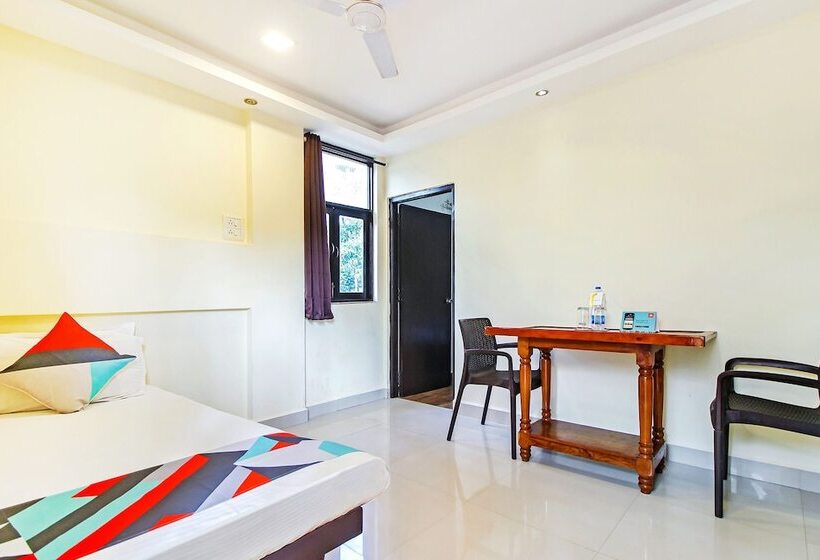 Hotel Fabexpress Golden Nest Deluxe With Pool, Calangute