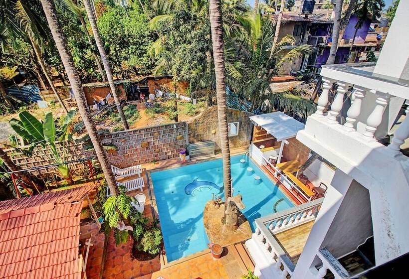 Hotel Fabexpress Golden Nest Deluxe With Pool, Calangute