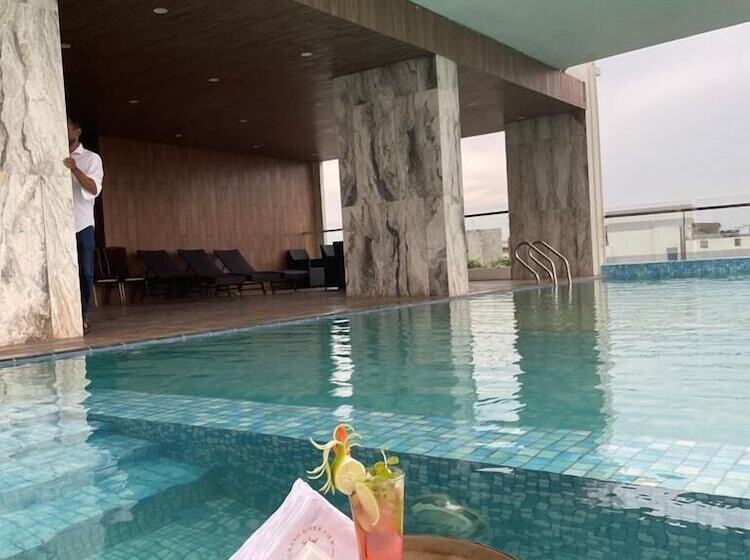 فندق Grand River View